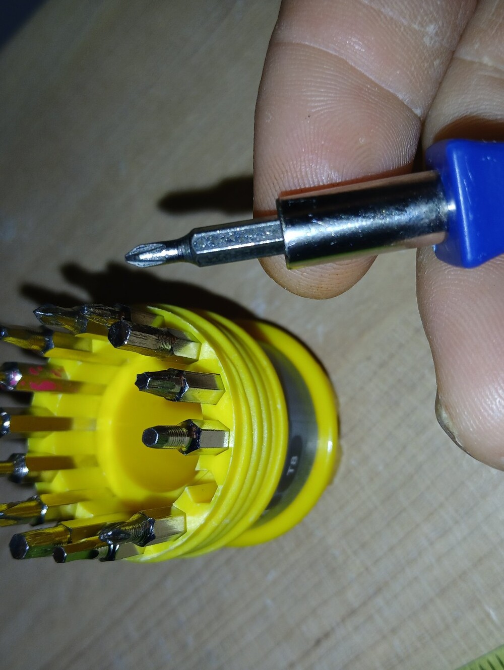 Yellow Multi-Bit Precision Screwdriver Set with Keyring - Picture 6 of 6
